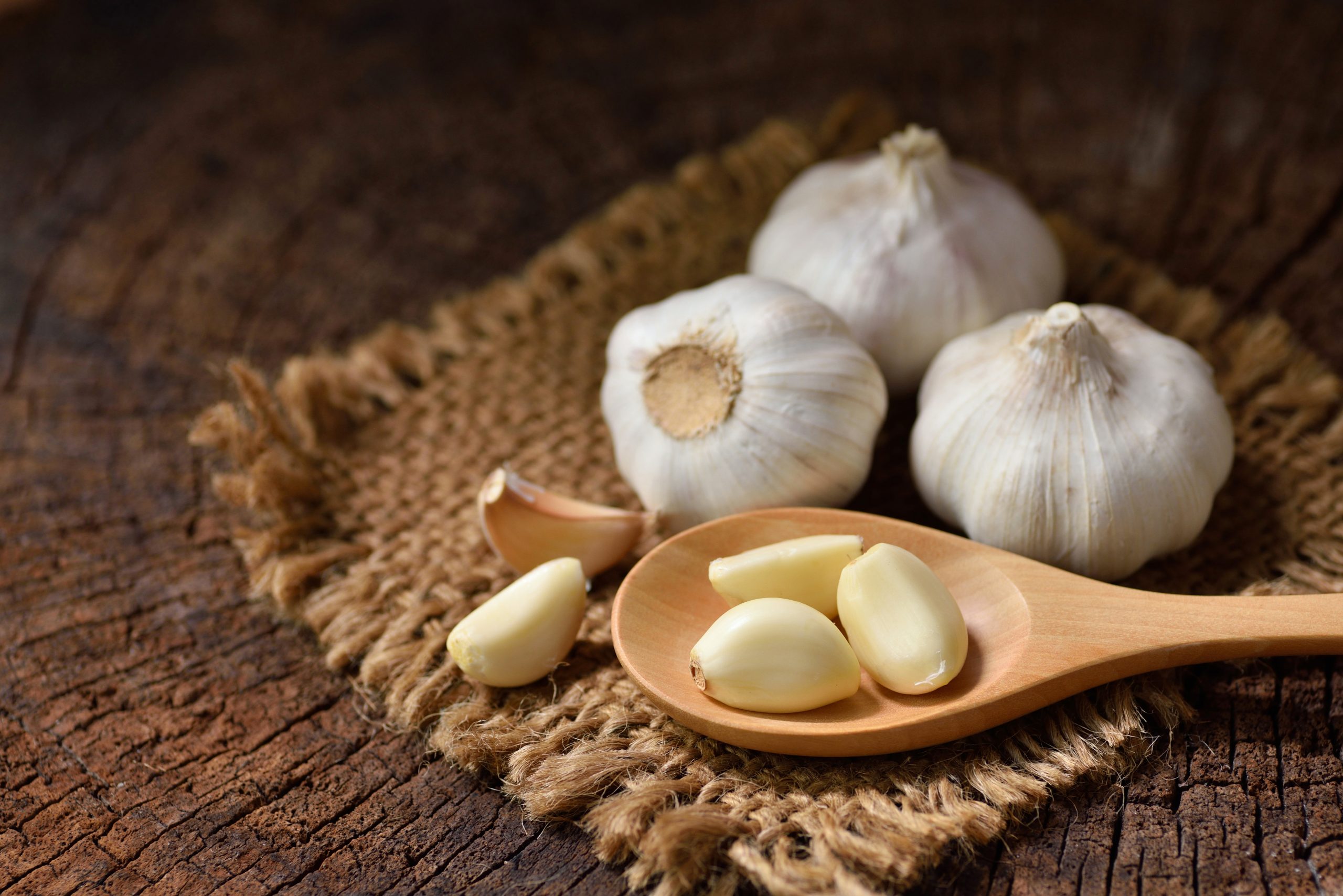 にんにくの効果的な食べ方は？栄養や効能、おすすめレシピも紹介 | 暮らしのクリップ