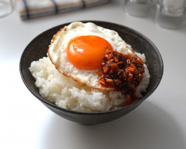 ★新メニュー★目玉焼き丼の画像
