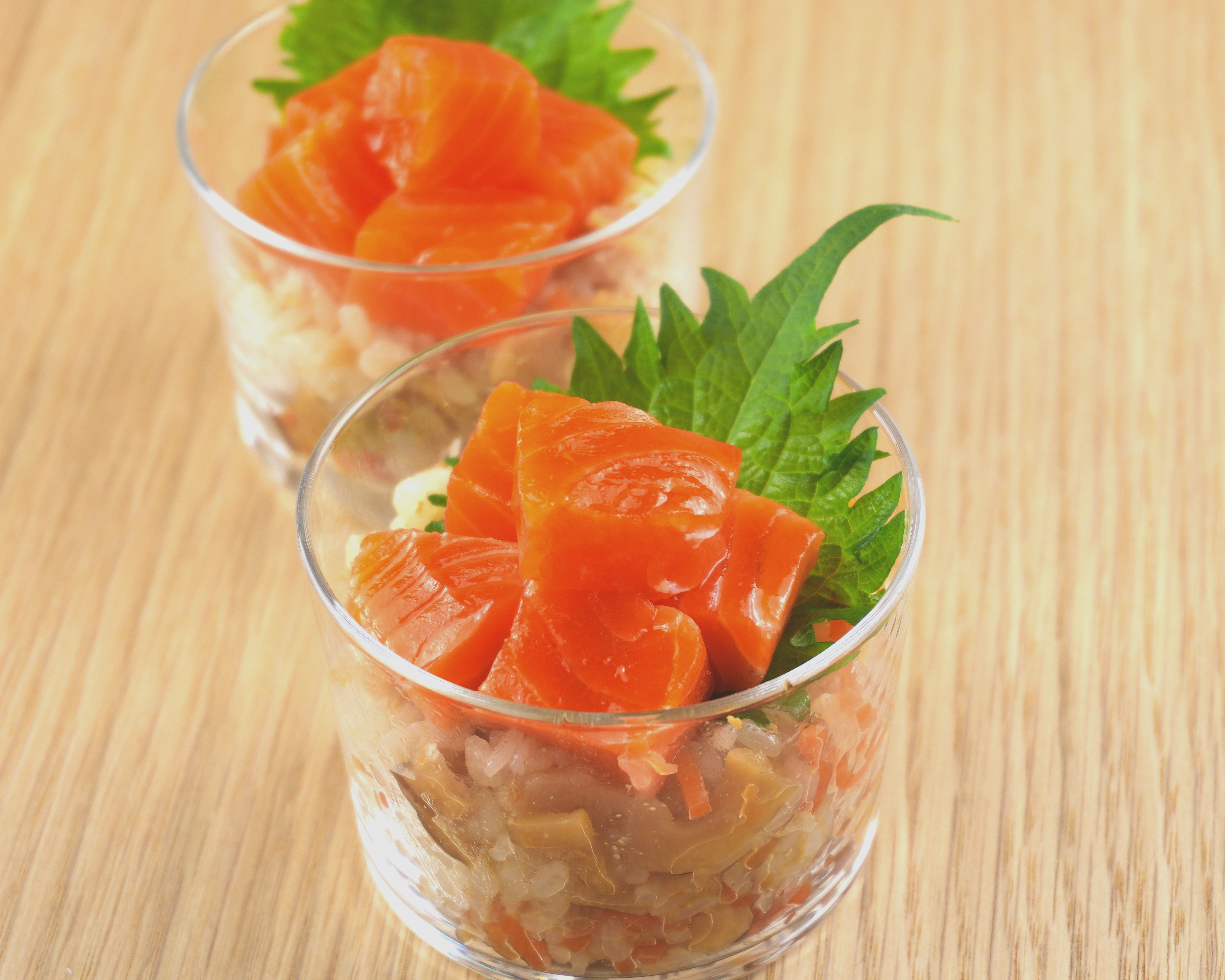 ★新メニュー★サーモンのカップちらし寿司（五目寿司のたね）の画像